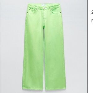 Green pants. Zara